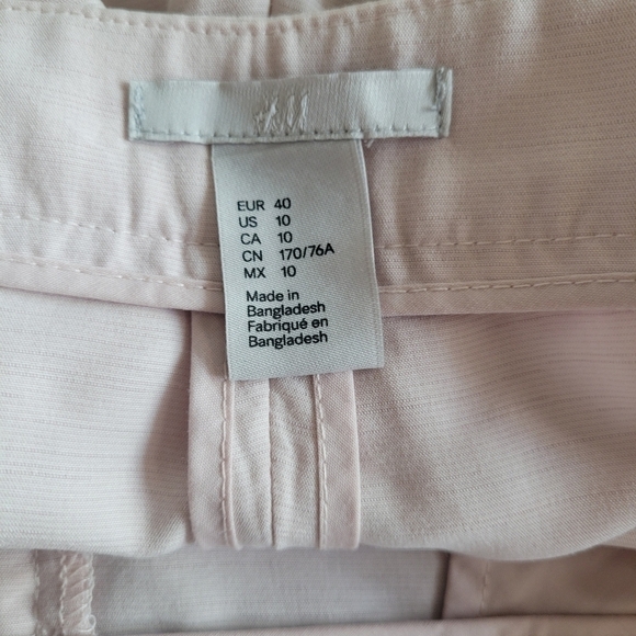 H&M Pink Shorts - Picture 3 of 6